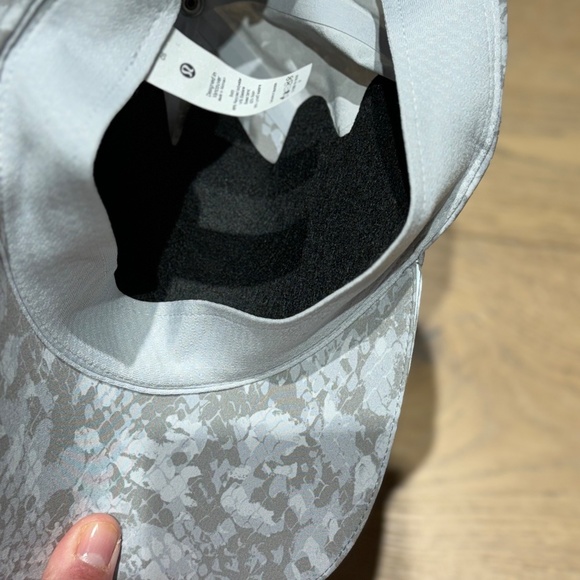 Lululemon Fast And Free Running Lightweight Hat Snake Camo - Picture 3 of 3